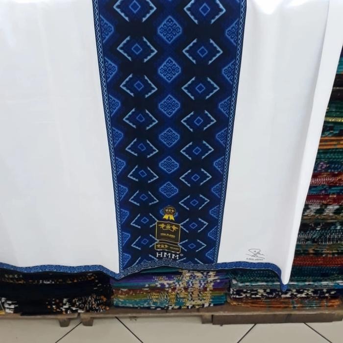 sarung hmm putih - Biru