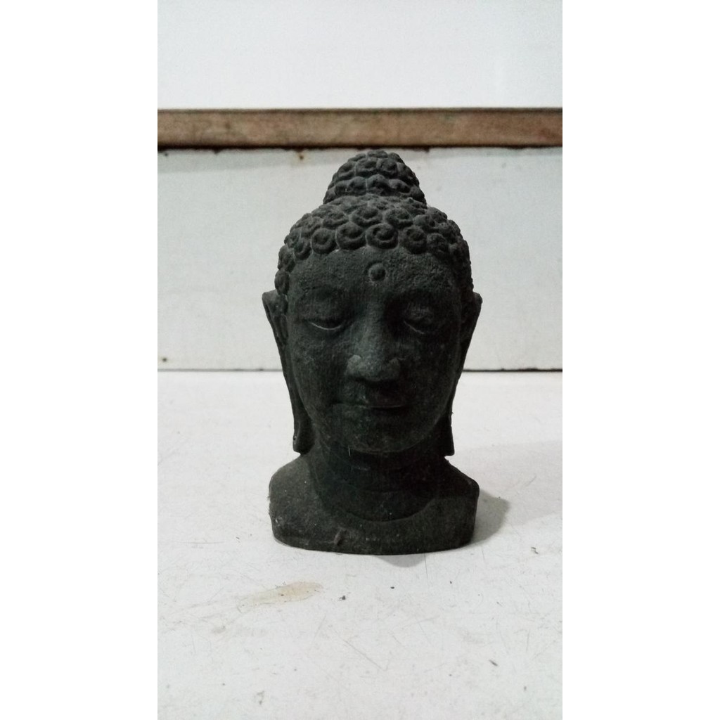 PATUNG KEPALA BUDHA