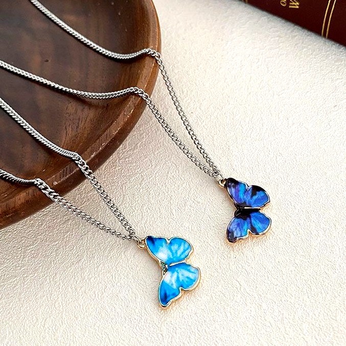 Kalung Kupu Kupu / Kalung Kupu Titanium / Kalung Wanita Liontin Kupu Kupu Titanium