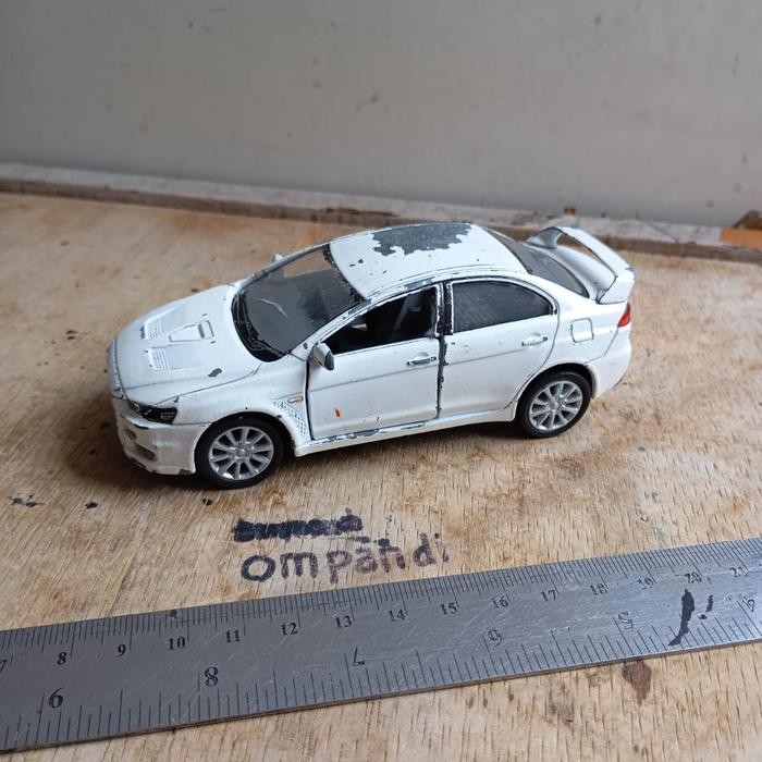 EO99 diecast kinsmart Mitsubishi Lancer Evo X bekas