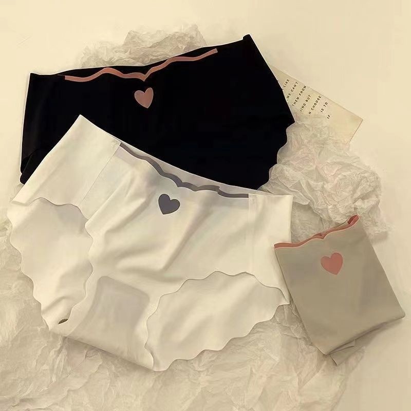 Celana Dalam Wanita Seamless Premium Quality Motif Love CD71