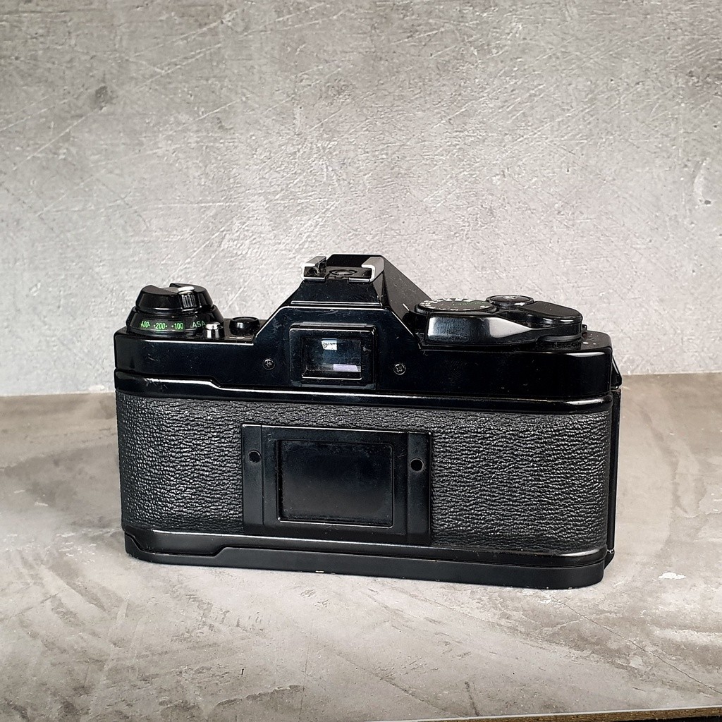 CANON AE -1 PROGRAM +LENSA 50 F 1.8 LIKE NEW  KAMERA FILM KAMERA AN CO