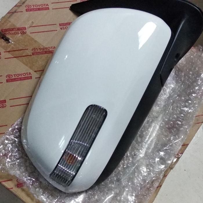 spion Fortuner 2012 putih TRD