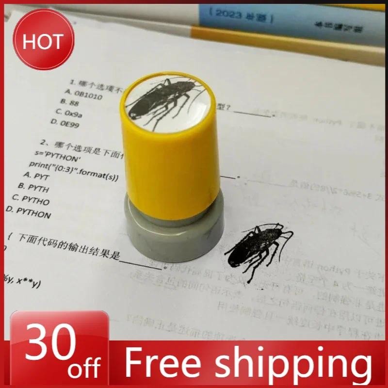 

1Pcs New Creative Spoof Prank Cockroach Stamp Toys Funny Cartoon Children Wacky Bugs Seal Toy Kids Fun Holiday Gift For Friends
