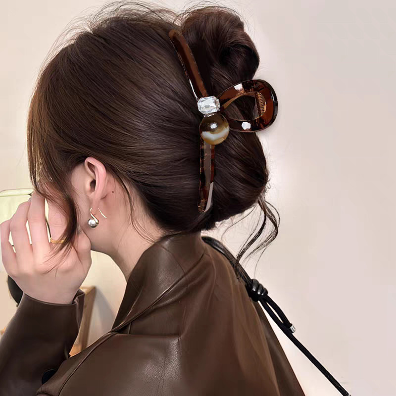 NINGNING HE027 Jepit Rambut Wanita Mewah Warna Coklat, Dihiasi Mutiara & Berlian Imitasi | Jepit Ika