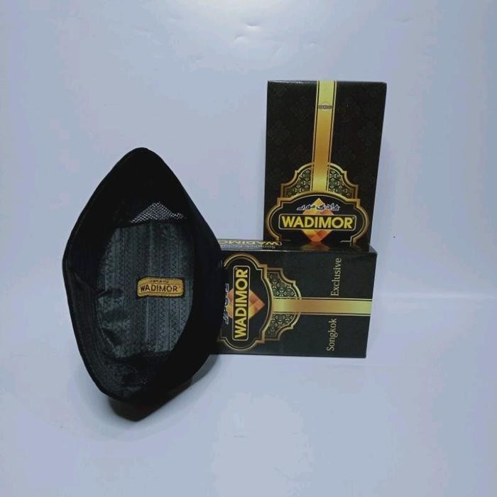 peci wadimor hitam polos - Tinggi 8, 4