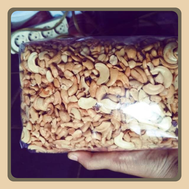 

Bahan Sambal 1000 Gram Mete Goreng Pecah Belah Hancur