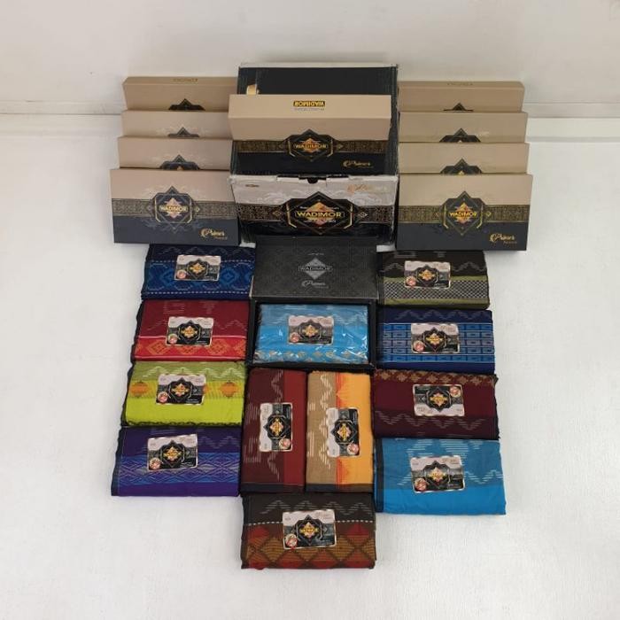 kain sarung wadimor primer natural - random