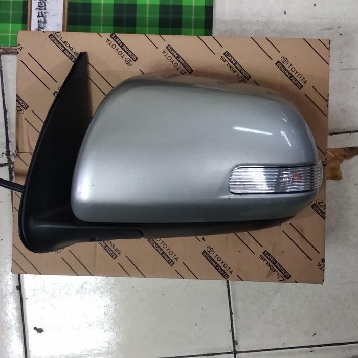 spion Fortuner vnt 2011