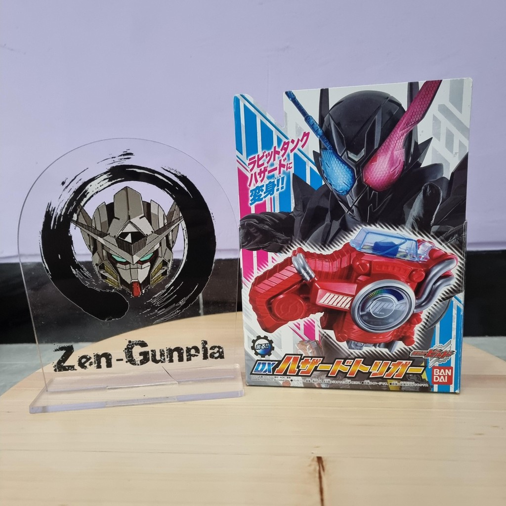 DX Hazard Trigger BANDAI Kamen Rider Build  Metal Build