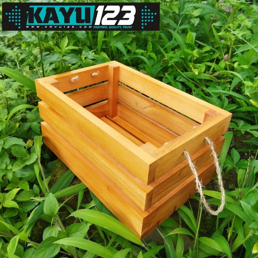 Kotak Hampers Box Tempat Penyimpanan Wooden Crate 30x20x15-20 cm (CR-11)