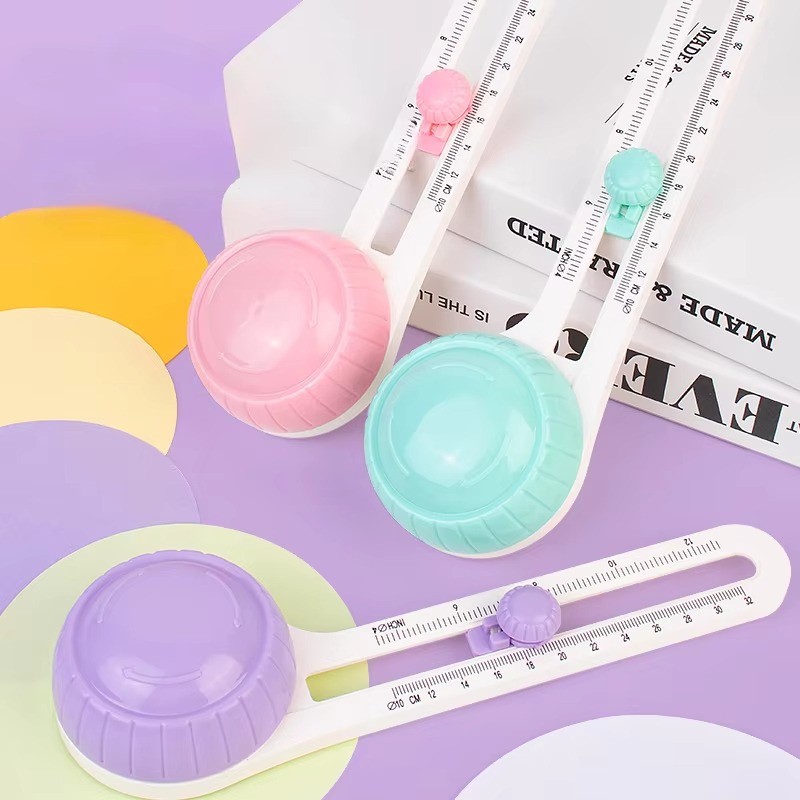 

1PC Handmade Handbook Greeting Card Circle Cutter Round Paper Cutter Scribe Arc Positioning Cutting Circle Ruler Knife