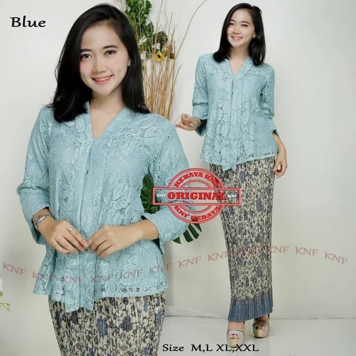 

Setelan Kebaya Modern Kutubaru Floy Brokat / Floy Brukat Baby Blue Dan Pilihan Warna Lain - SET BABY BLUE, UKURAN M