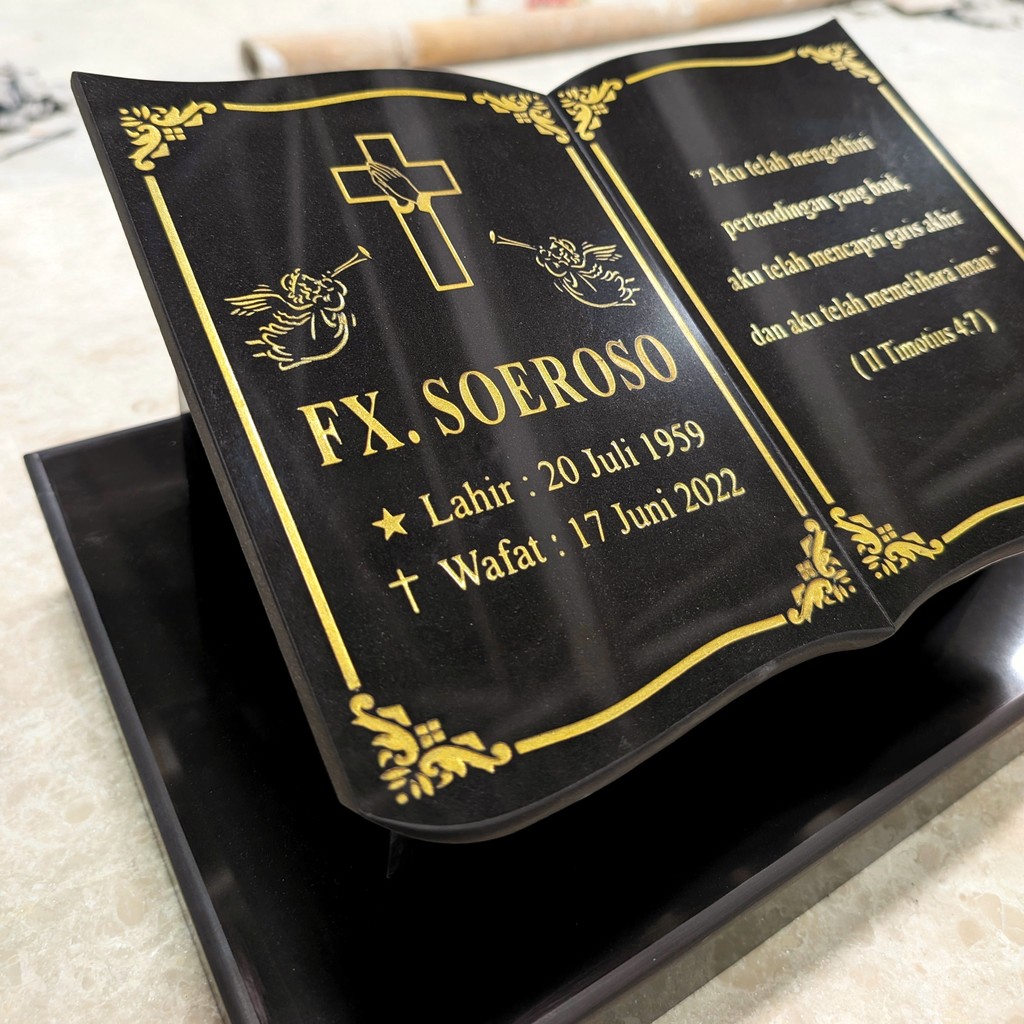 Seni Marmer - Batu Nisan Buku Kristen 35x25 Cm