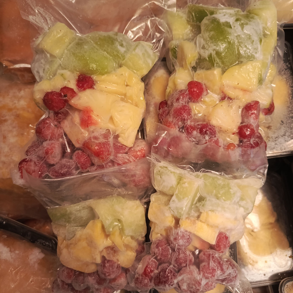 

TermurahSummer Mix – Buah Frozen Strawberry, Nanas, Melon 1kg 500g | Bandung | dutabuahicethernew