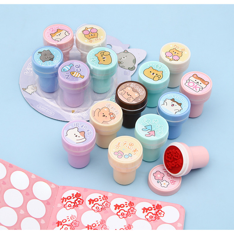 

STAMPLE MINI BENTUK KARTUN 1 SET ISI 5 PCS AMAN DI KULIT / STAMPLE KARTUN KAWAII CUTE 3D MURAH