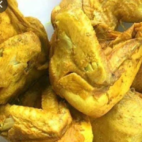 

Ayam Bumbu Kuning Dada 1 Pcs