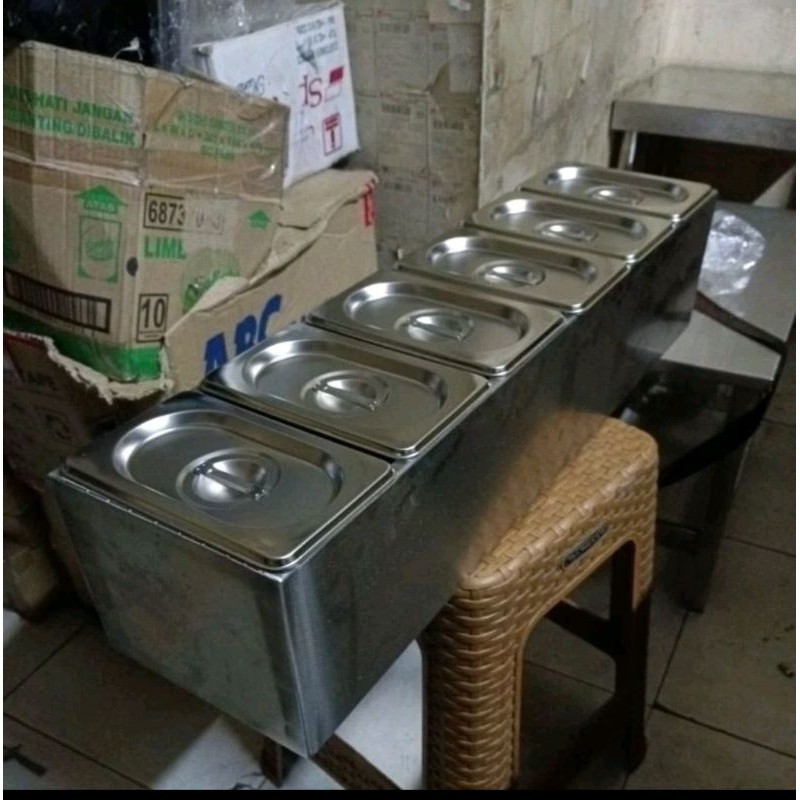 Tempat topping salad buah/topping ice dingin