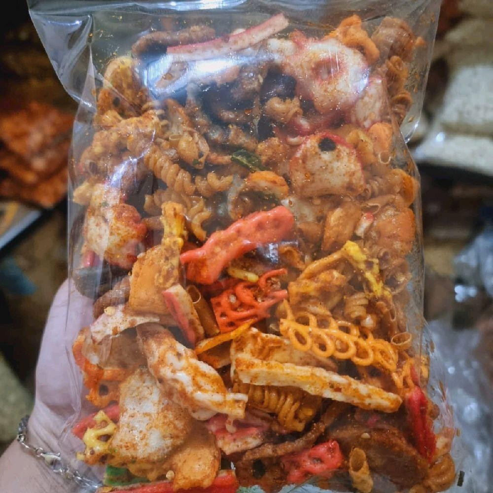 

SEBLAK KERUPUK CAMPUR 200GR SEBRING SNACK MAKANAN PEDAS CEMILAN