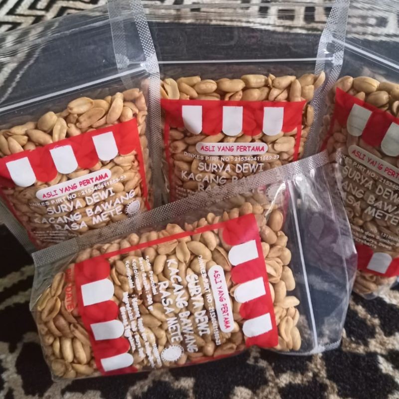 

[Ready Stock] Kacang Bawang Rasa Mete Surya Dewi 500gram Oleh-oleh Khas Prambanan