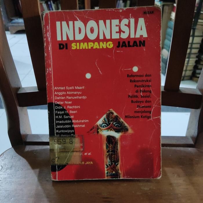 INDONESIA DI SIMPANG JALAN