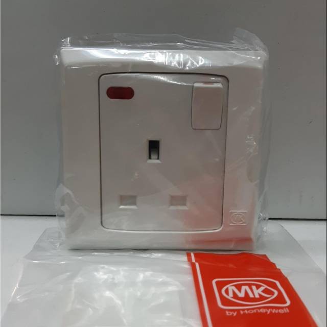 MK STOP KONTAK AC SLIMLINE TYPE S2657 WHI
