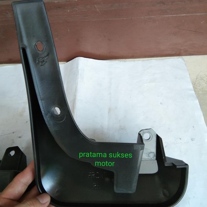 MUD GUARD DPN/TAHANAN LUMPUR DPN ALL NEW AVANZA/XENIA TIPE G 2013-2014