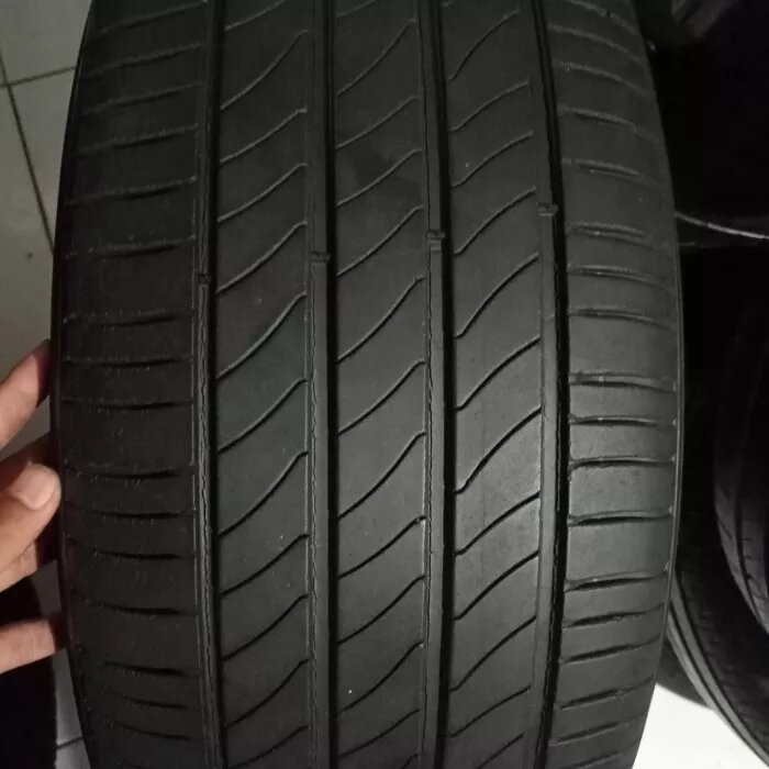 ban mobil 215/45 r17