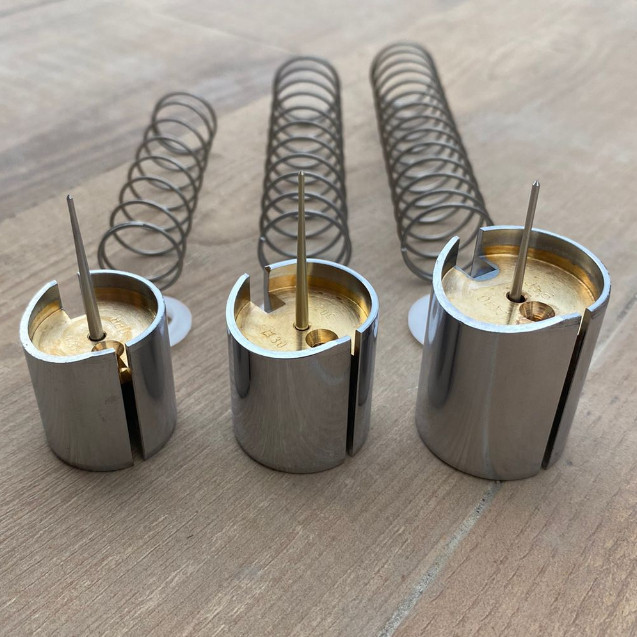 NGO SKEP KARBURATOR PE 24 PE 26 PE 28 SKEP KUNINGAN CARBURATOR PE24 PE26 PE28 CARBURETOR SKEP KARBU 