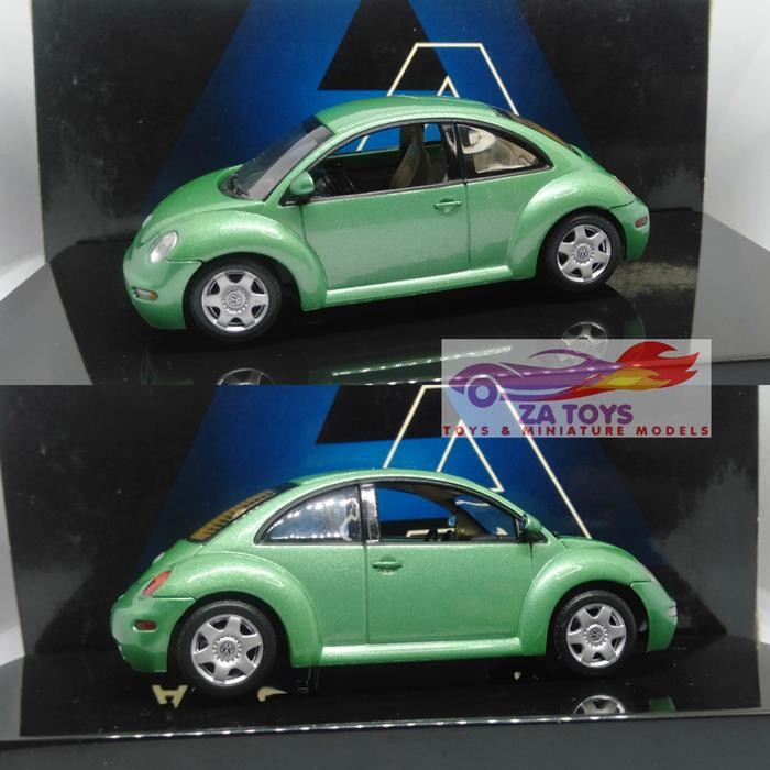 Volkswagen VW New Beetle Hijau Muda by Autoart Skala 43
