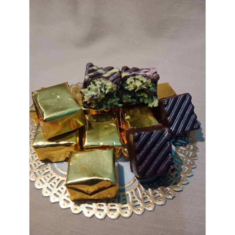 

TERLARIS Paket usaha Dubai Chocolate Dadu/isi 36 pcs/untuk di jual 2000 an/ jajanan kesukaan anak-anak jaman now