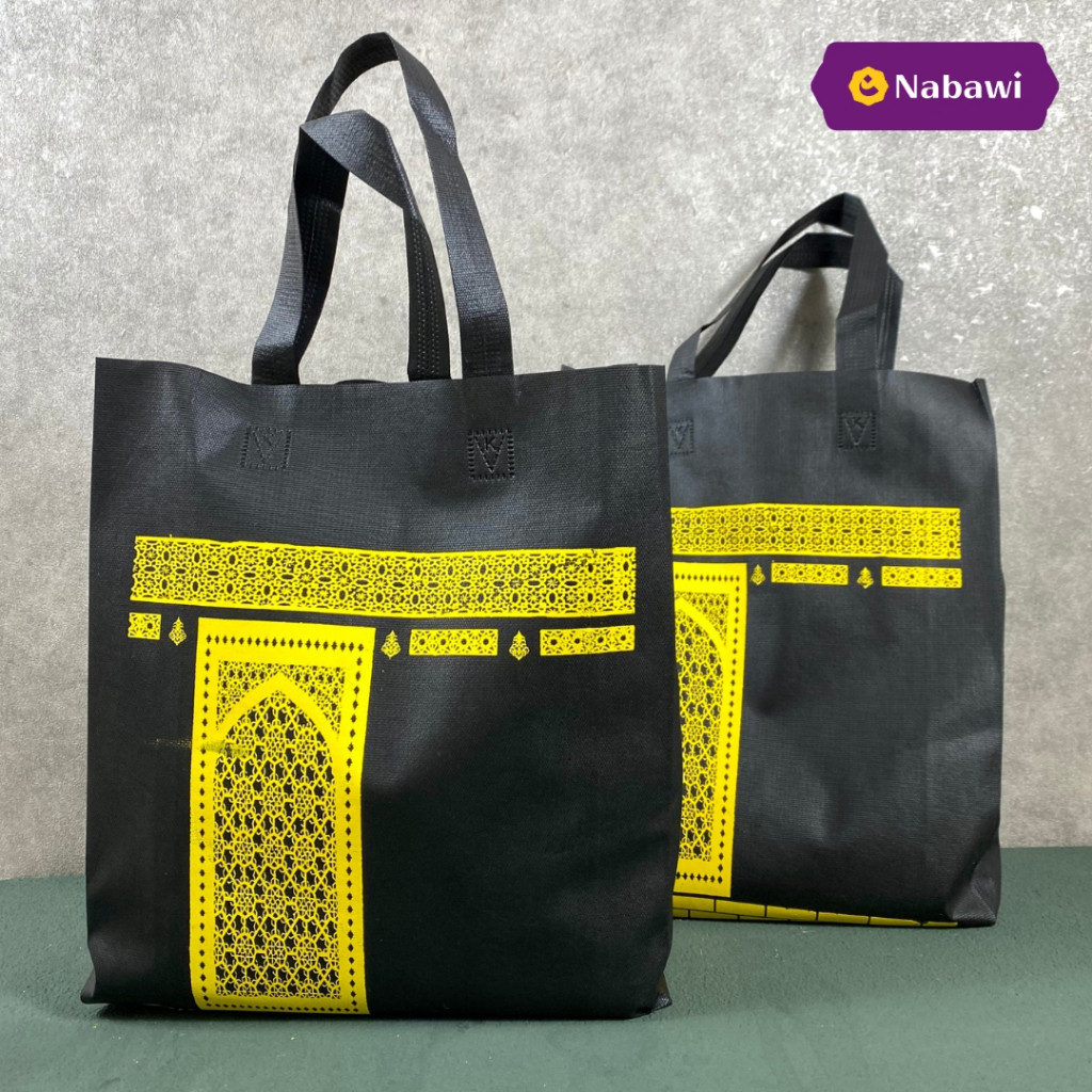 

Tas Spunbond Hitam Gambar Ka'bah Kakbah Goodie Bag Souvenir Tas Jinjing Kemasan Oleh Oleh Haji Umroh Nabawi Jombang