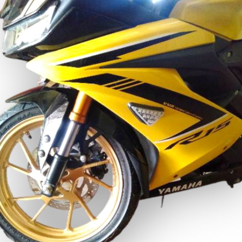 Aksesoris Yamaha R15 V3 Sambungan Spakbor Depan Yamaha R15 V3