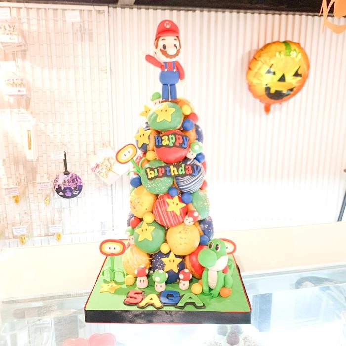 

Kue ulang tahun/Kue birthday/Cake custome birthday/Cake ultah/Kue tema Donat Tower Catering Malang DMT