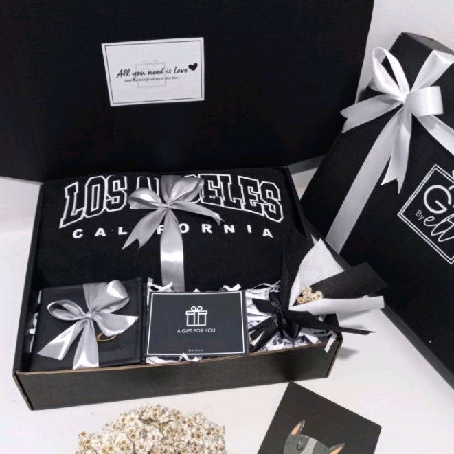 

[Sweater] Gift Box Cowok Premium Hampers Cowok Kado Ulang Tahun Hadiah Wisuda