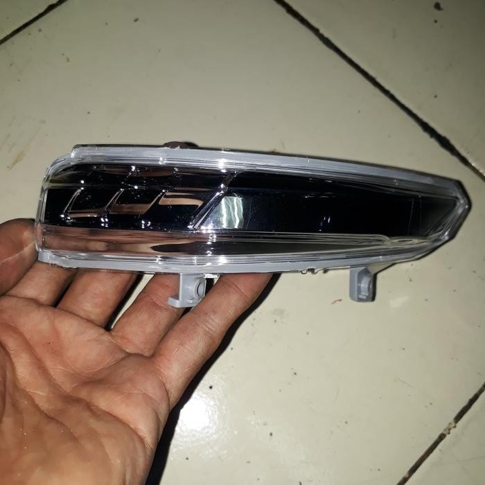 lampu sein/sen spion avanza veloz original tahun 2013 2014