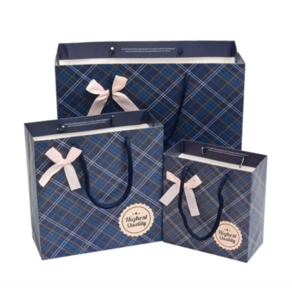 

PAPERBAG KOTAK HIGHEST QUALITY TAS SOUVENIR MUKENA SAJADAH HAMPERS BIRTHDAY