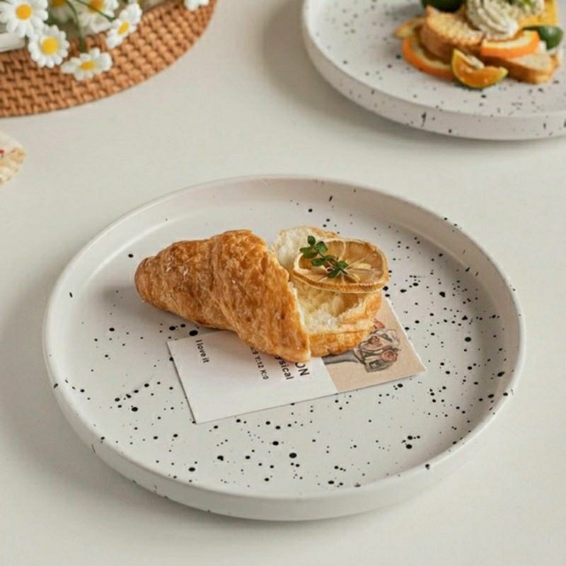TEMARUMA YUNSEO Korean Aesthetic Plate / Piring Korea Aesthetic / Piring Korea Keramik / Piring Este