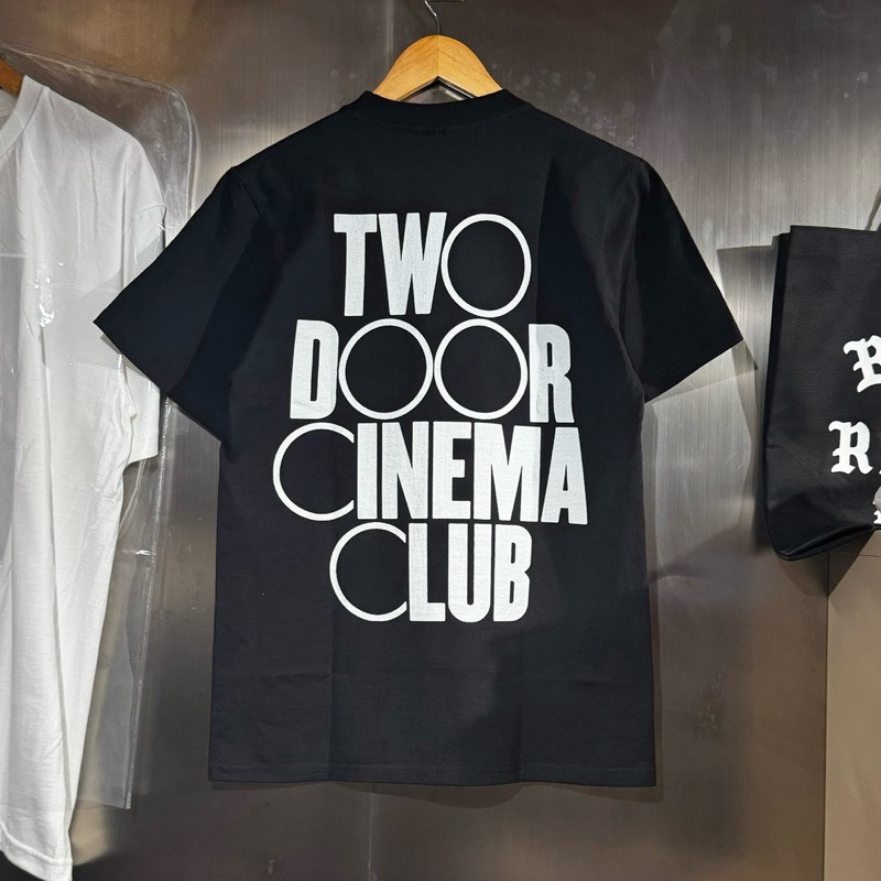 TWO DOOR CINEMA CLUB - TOURIST HISTORY TSHIRT BLACK