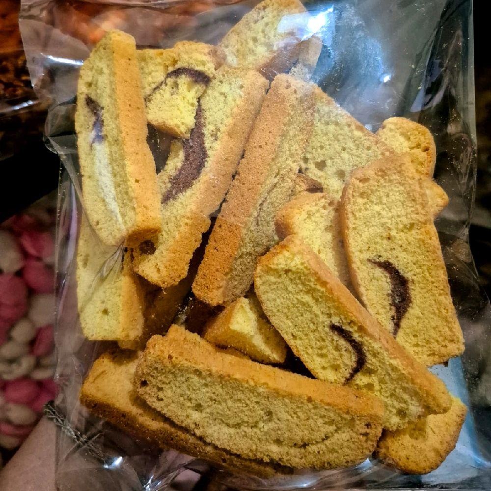 

KUE BOLU KERING SUGEMA 200GR COOKIES SNACK MAKANAN CEMILAN