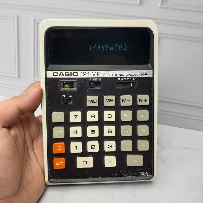 

Casio 121-MR Kalkulator Vintage 1975 Original Normal