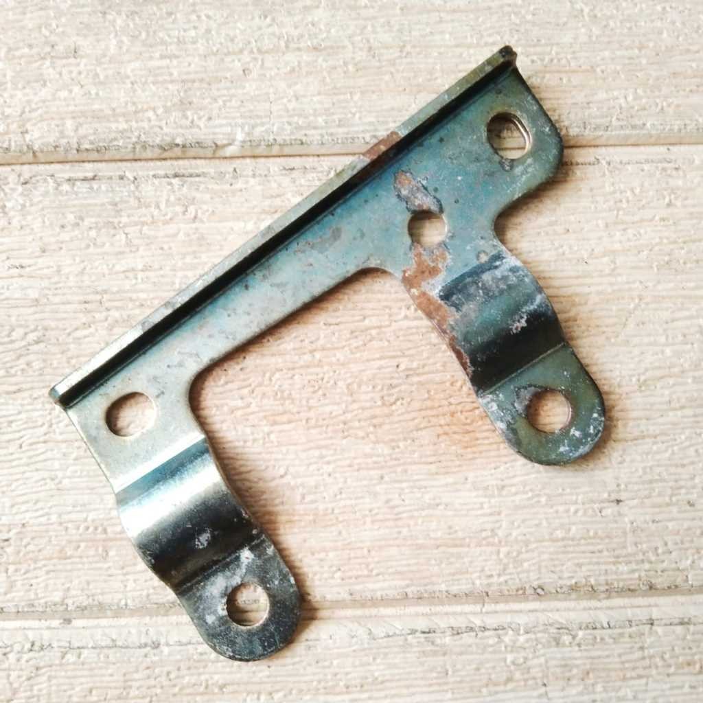 NOS/ BREKET DUDUKAN FOOTSTEP DEPAN KNALPOT KAWASAKI ZX130 ZX 130