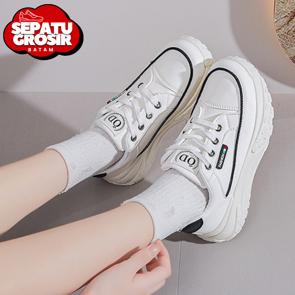 Sepatu Grosir Batam C012 Sepatu Sneakers Sepatu Casual Wanita Shoes