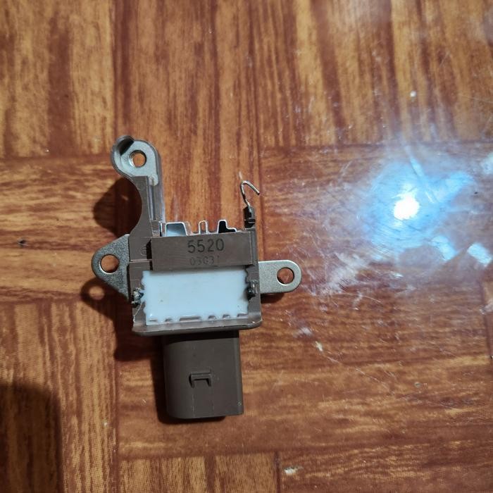 ic regulator ic alternator dinamo amper daihatsu grand max 2022 asli