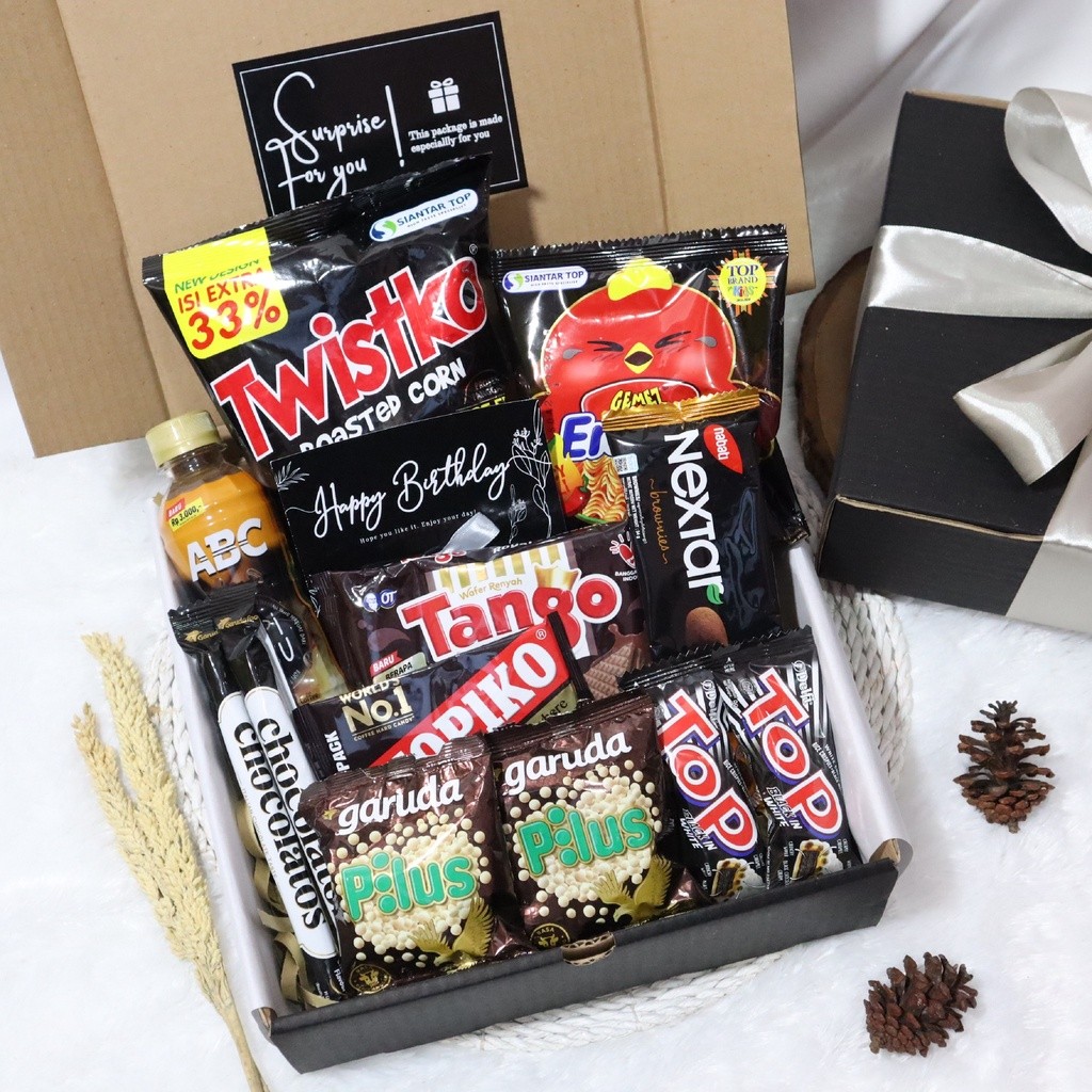 

Hampers Snack Hitam | Kado Ultah Wisuda | Hadiah Ulang Tahun Sempro Cowok Cewek