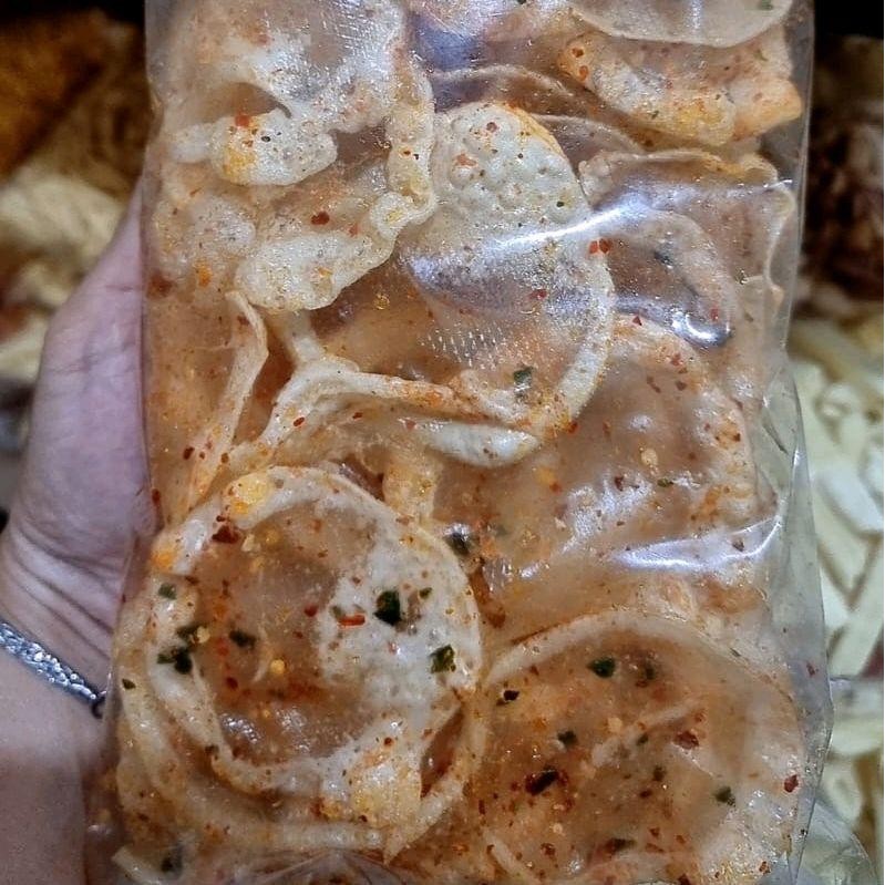

KERIPIK ELOD DAUN JERUK 120GR GURIH RENYAH ENAK SNACK MAKANAN CEMILAN