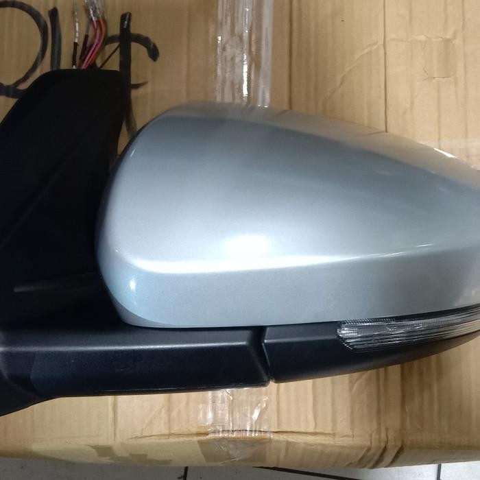 spion toyota raize original