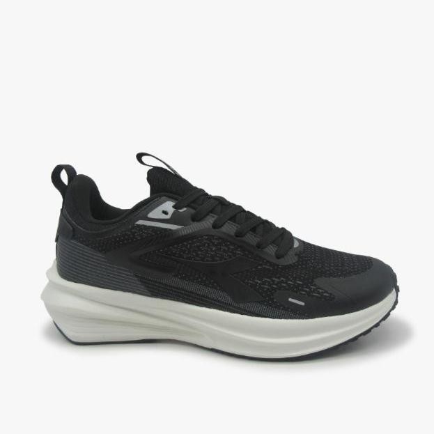Sepatu Running Pria Diadora Hustle Black White Original DIARU230801B