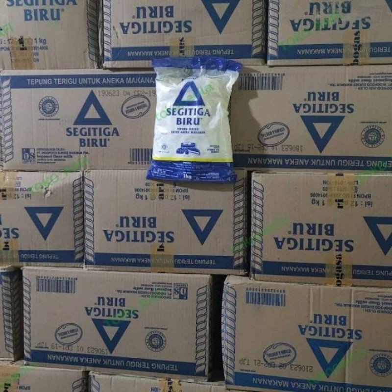 

tepung segitiga biru 1kg dus isi 12pc