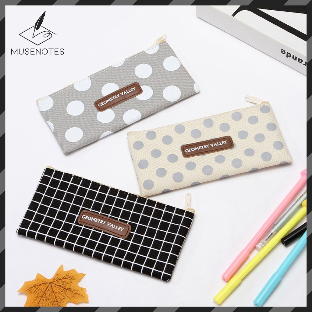 

MUSES Tempat Pensil Kotak Pensil Motif Geometric Valley Bahan Canvas Elegan S-PC004